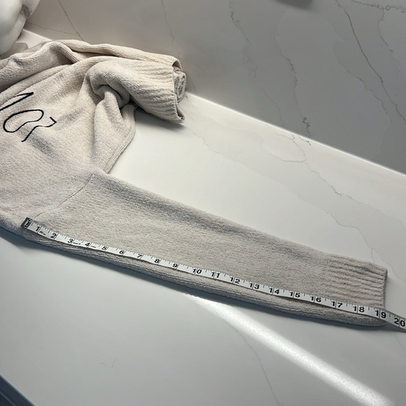 Rae Dunn Pull Over crew neck Sweater Cream w/"Love" Super Soft Poly/Nylon Blend - Picture 10 of 11